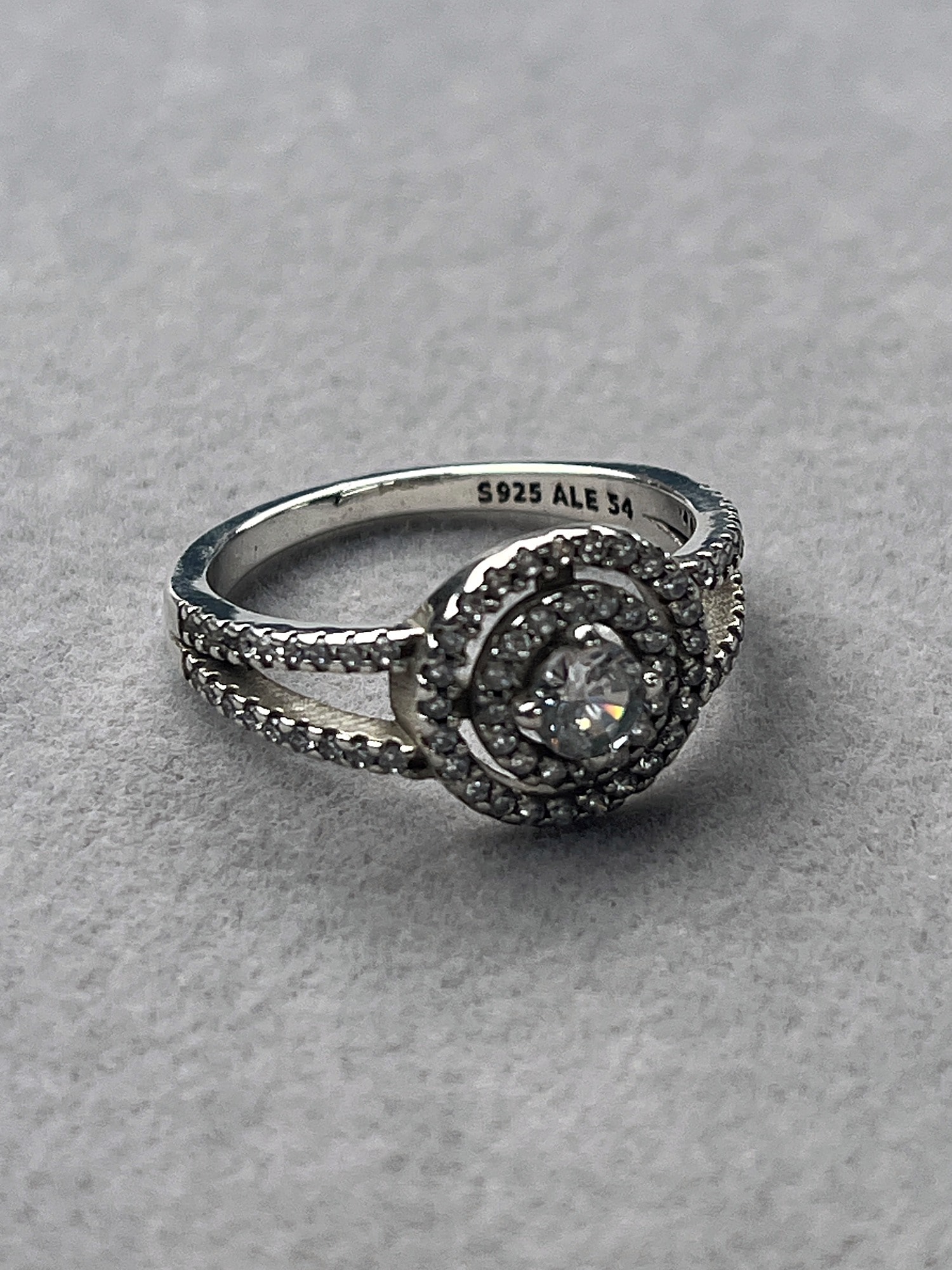 Anillo halo brillante — talla 7