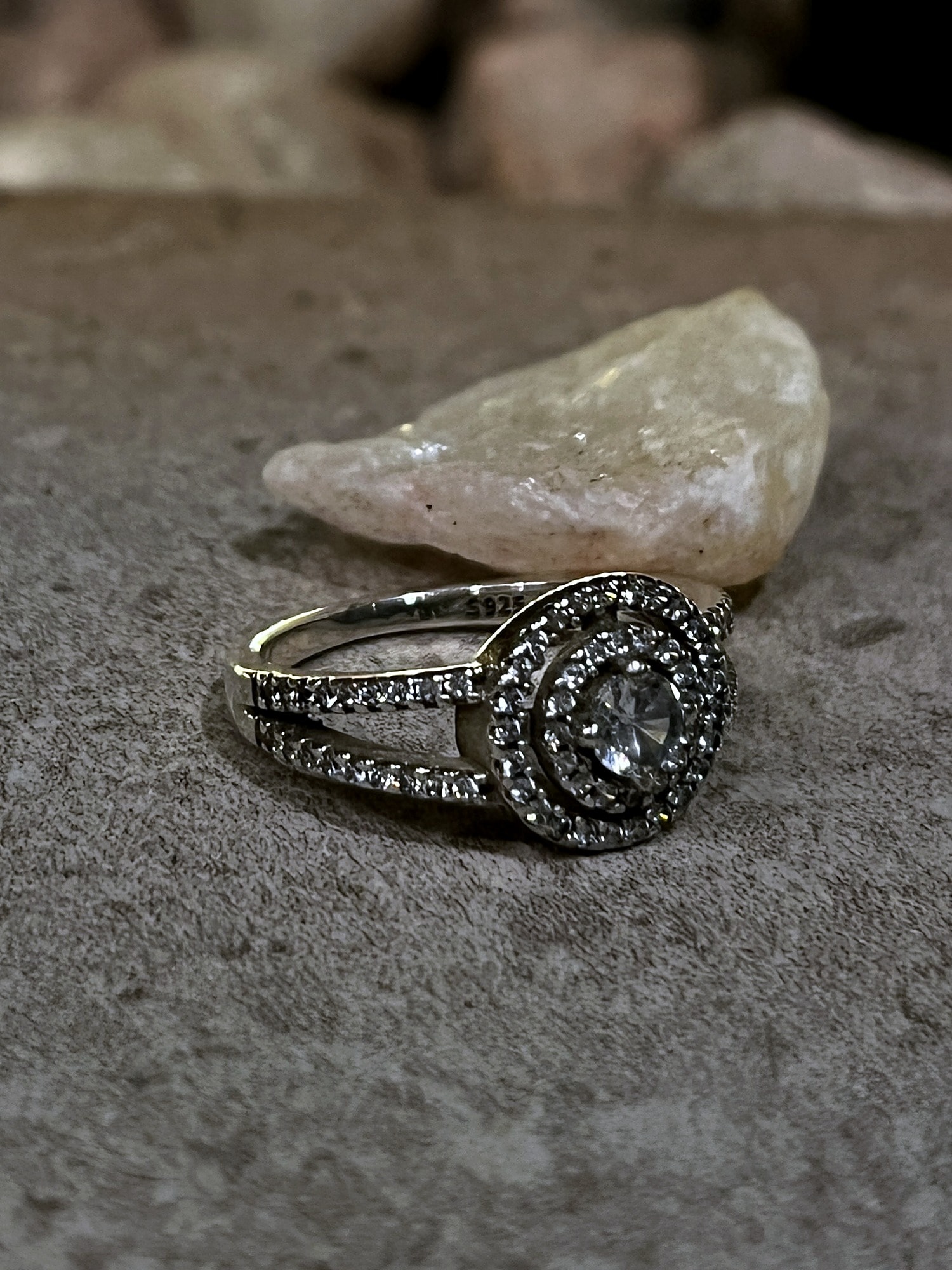 Anillo halo brillante — talla 7 — foto 2