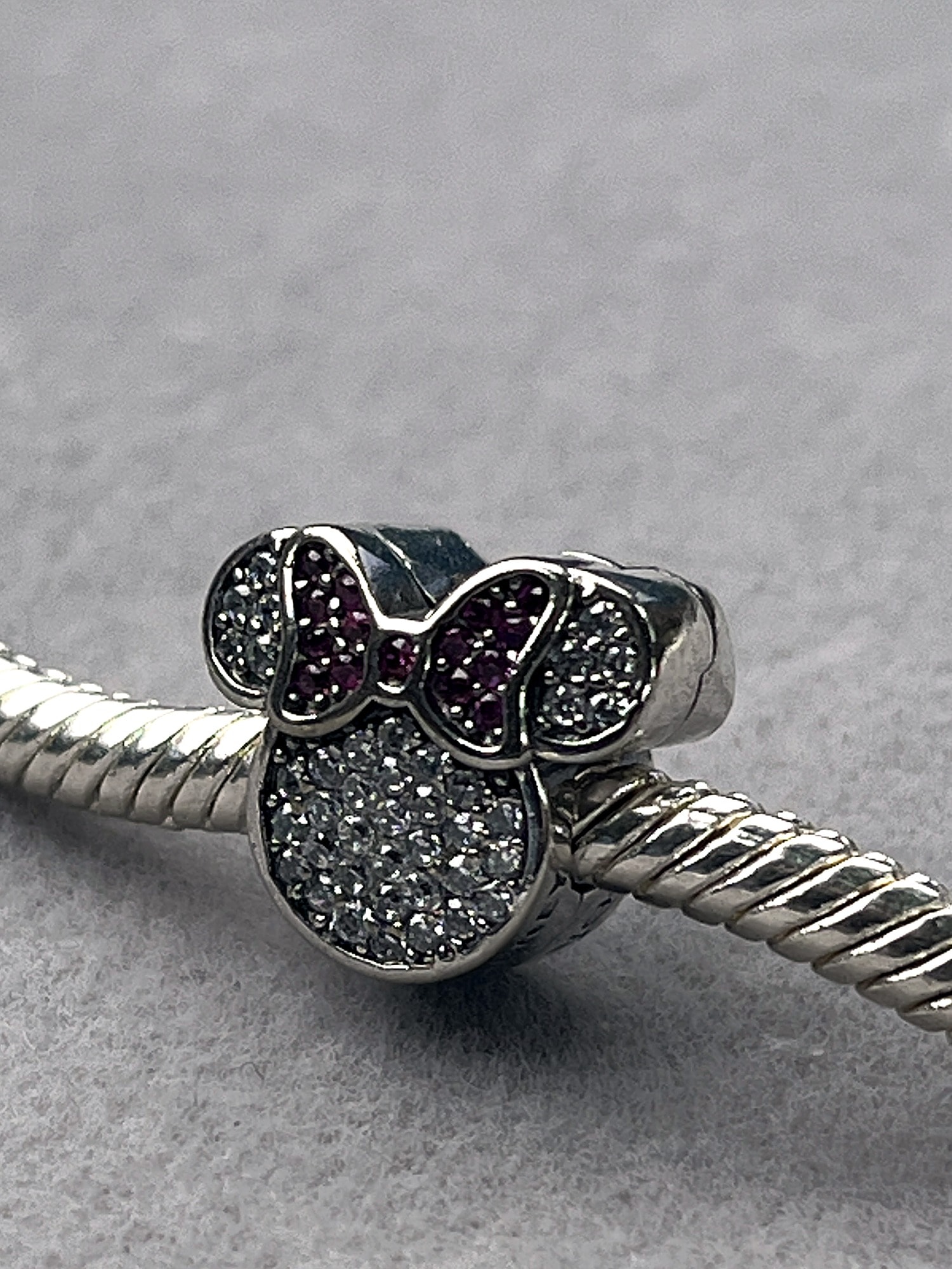 Charm Minnie pavé