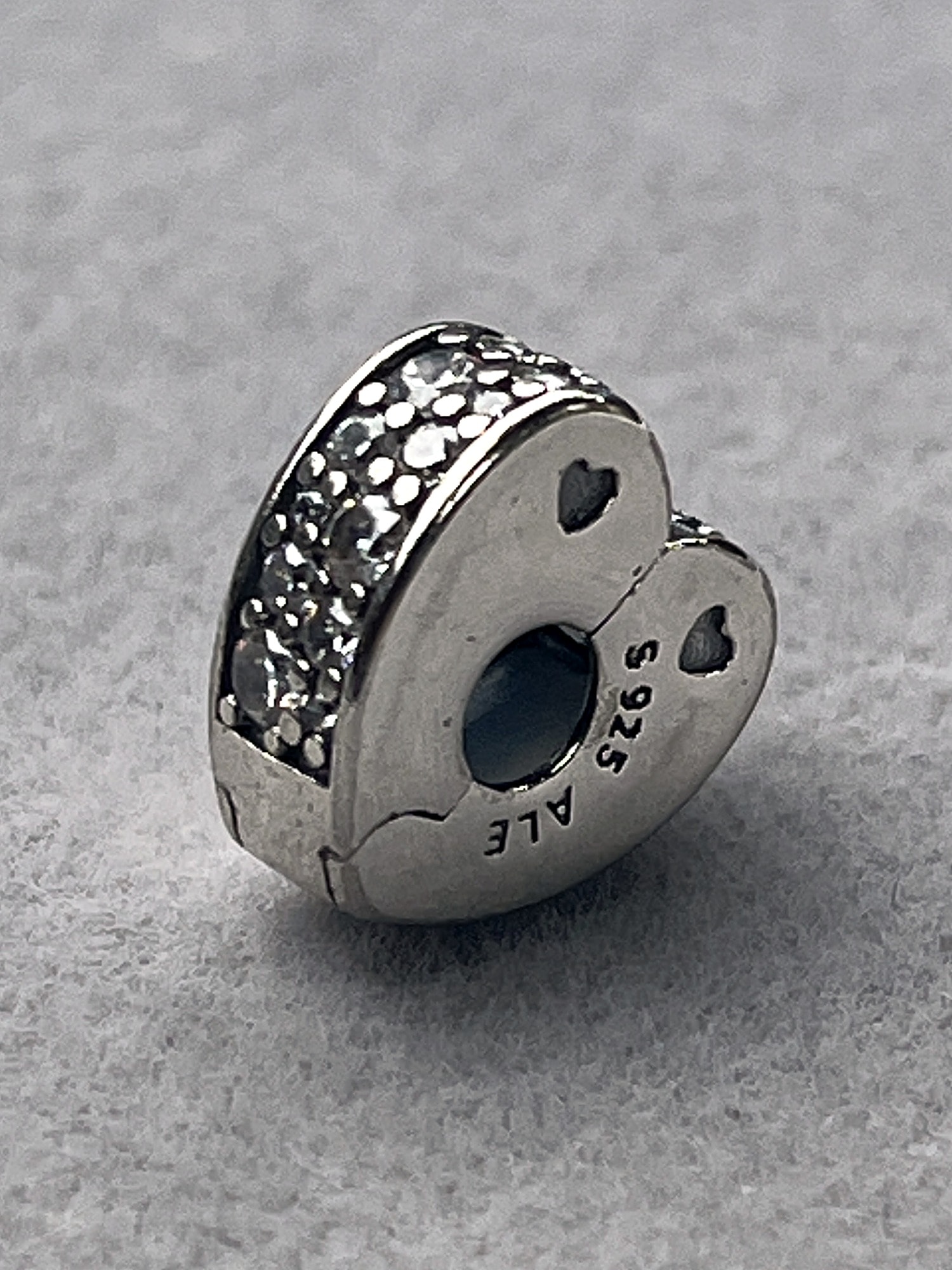 Clip corazón pavé