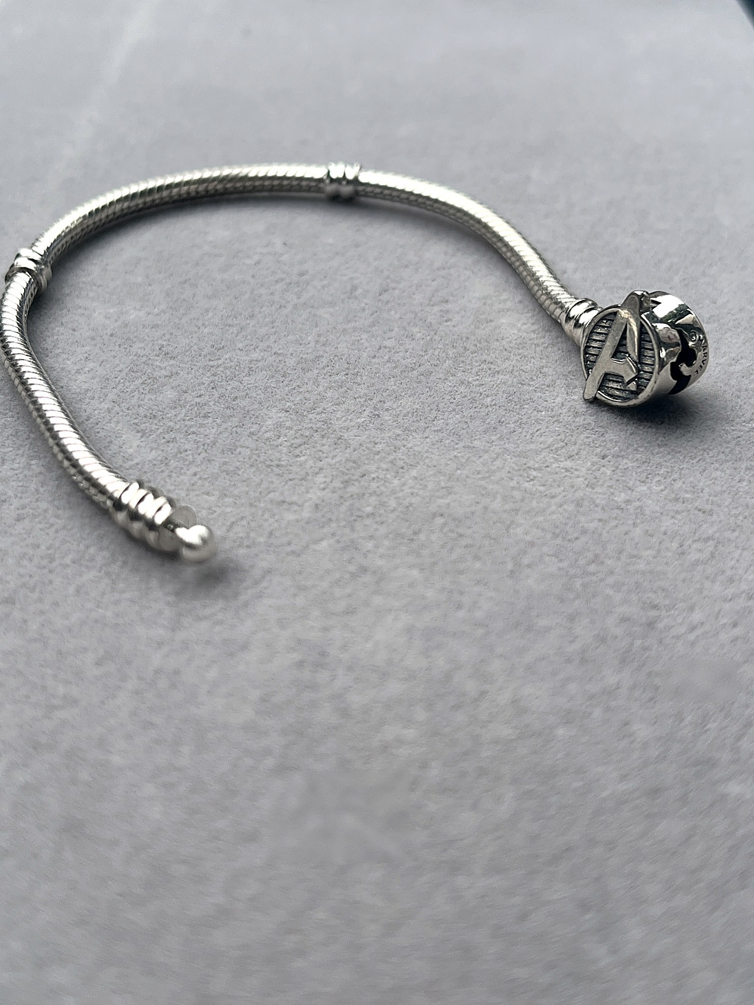 Pulsera Avengers — 16 cm