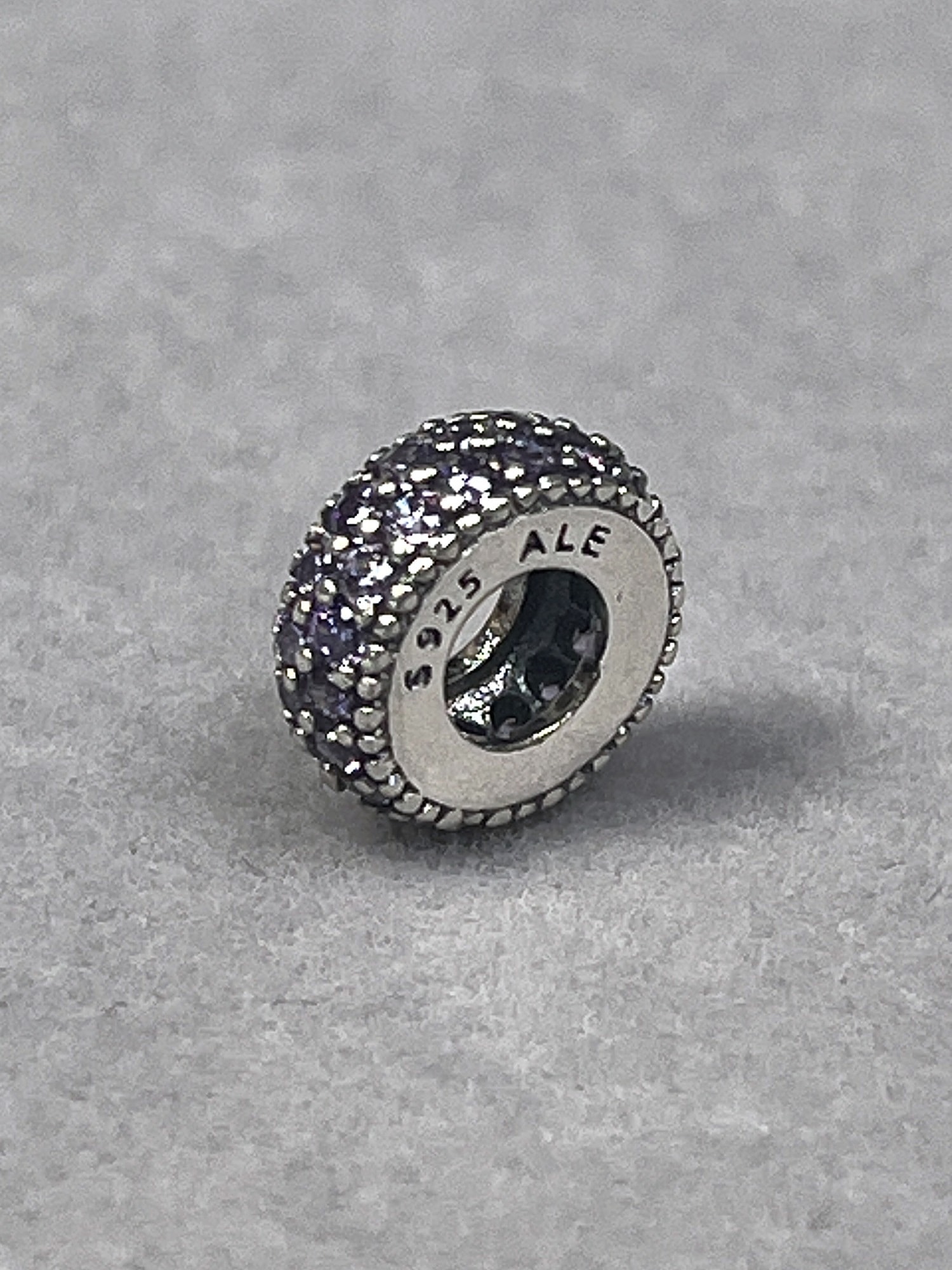 Separador pavé morado